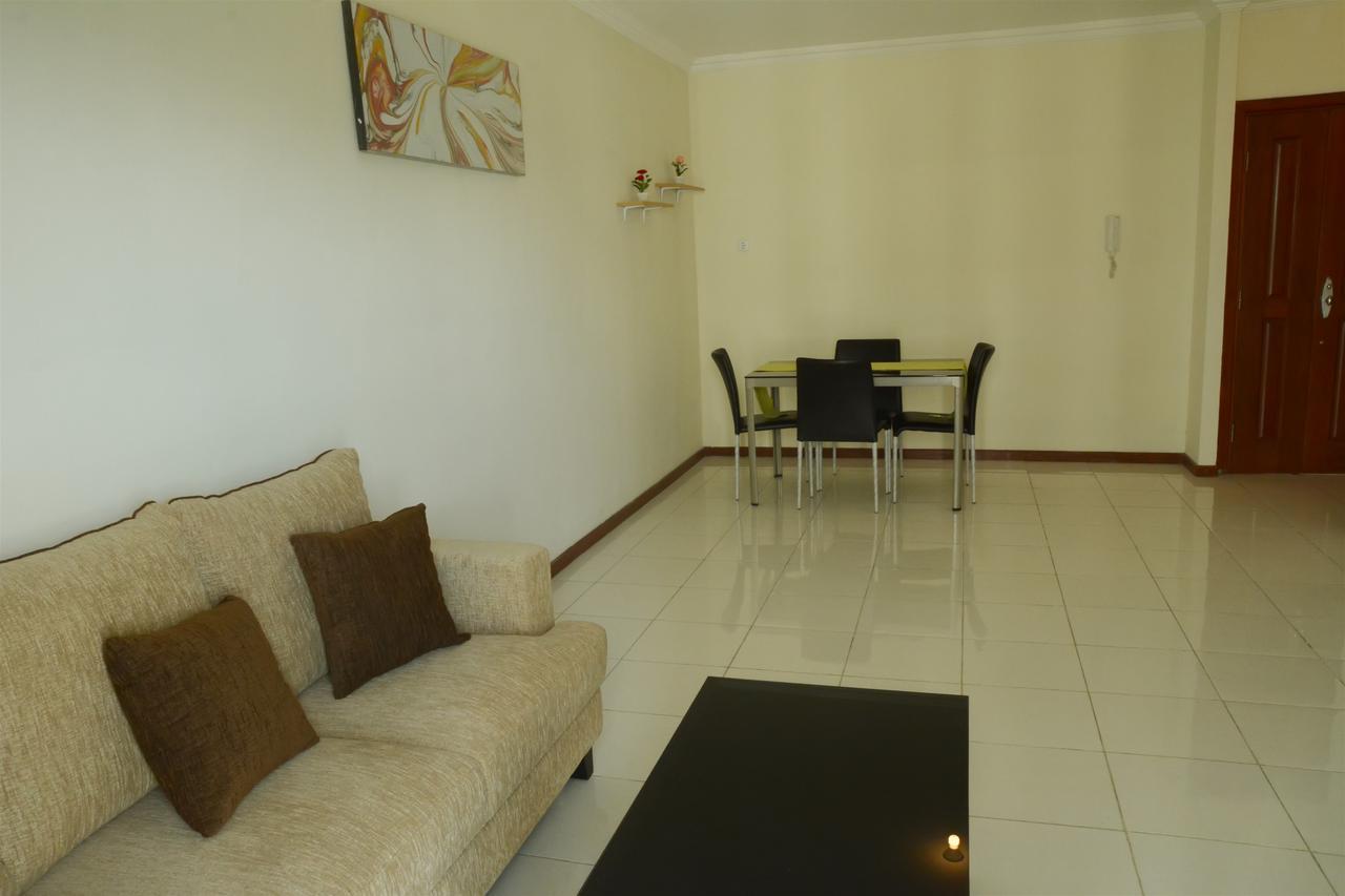 3Br Grand Palace With Private Bathtub By Travelio Jakarta Luaran gambar