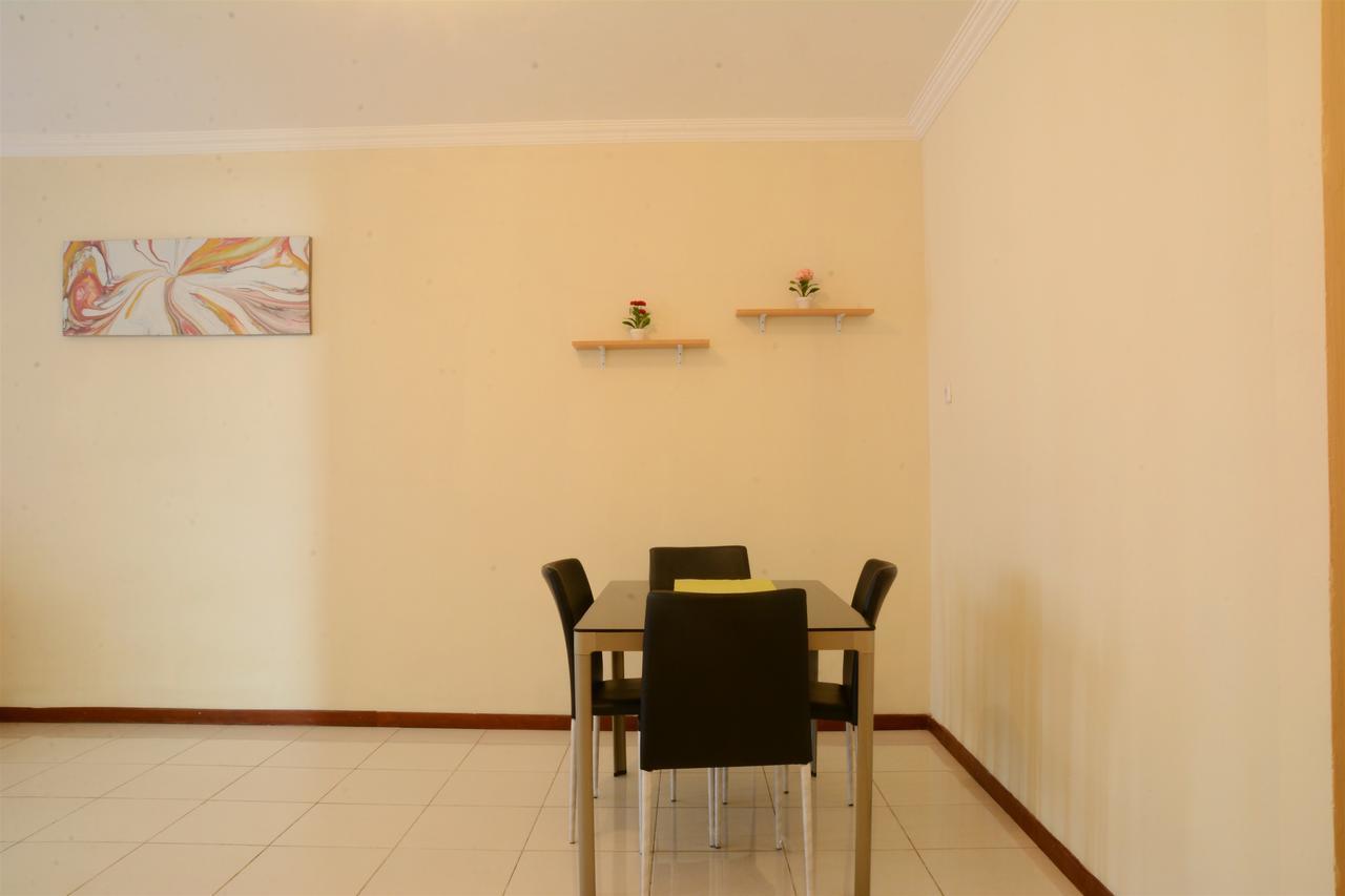 3Br Grand Palace With Private Bathtub By Travelio Jakarta Luaran gambar